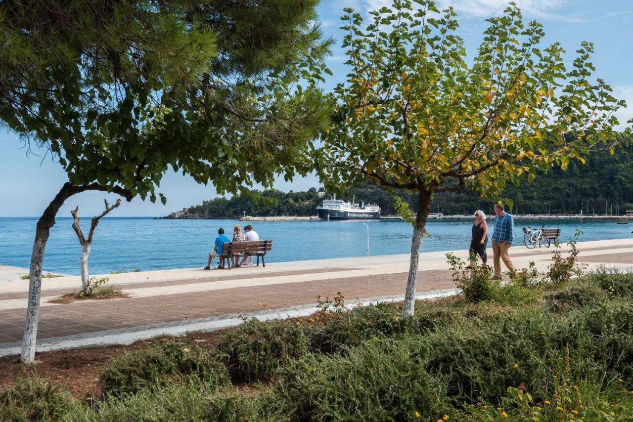 Areti Apartments Poros  Exterior photo